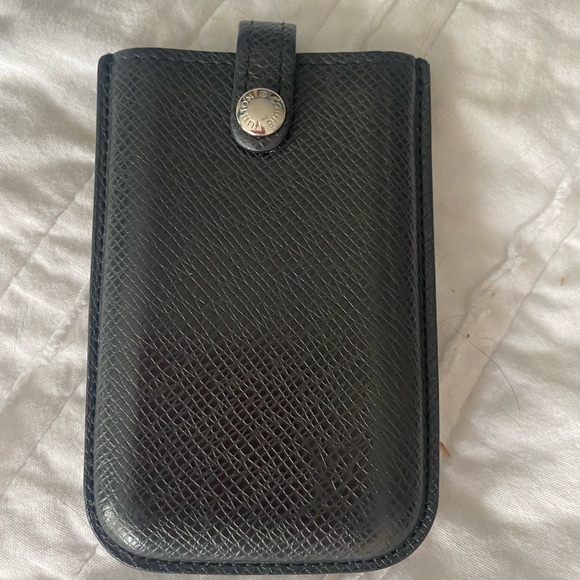 Louis Vuitton Vintage Taiga Card Holder